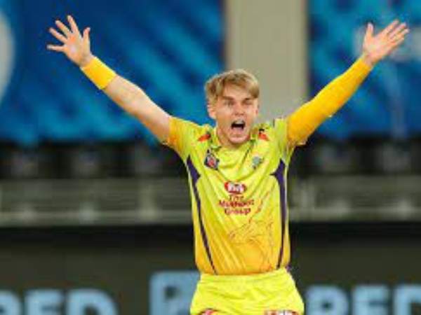 ప్లేఆఫ్స్ మ్యాచులకు కరన్, అలీ దూరం: