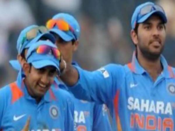 రెండుసార్లు ప్రపంచకప్‌లు అందించారు: