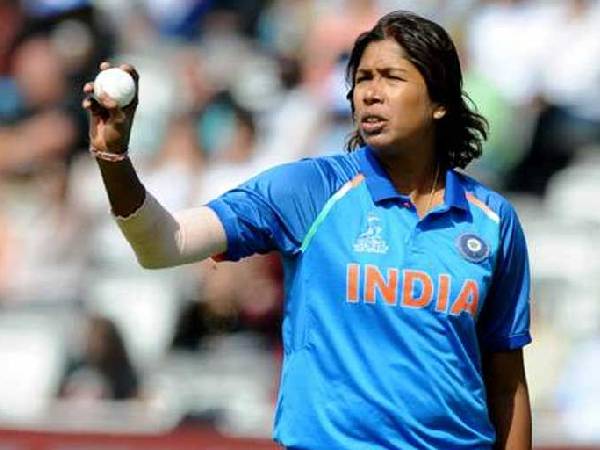 షెఫాలీ హాఫ్ సెంచరీ: