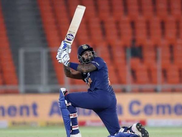 అసాధారణమైన బ్యాట్స్‌మన్..