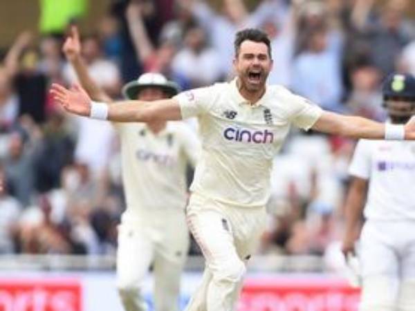 166 టెస్టుల్లో 631 వికెట్లు :