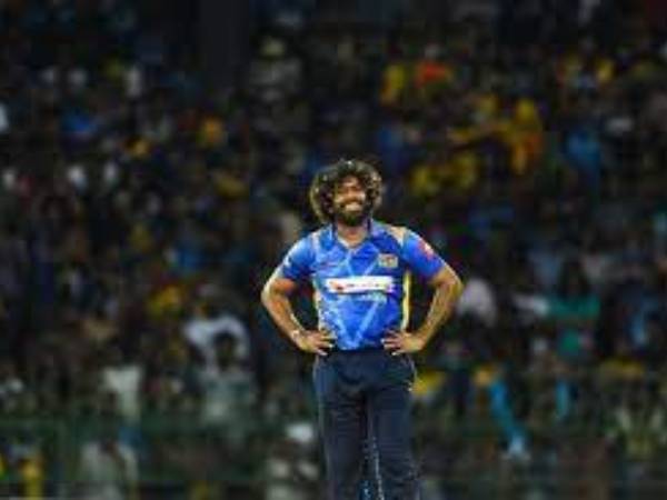 నాలుగు బంతుల్లో నాలుగు వికెట్లు: