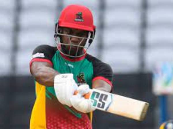 ఆదుకున్న కార్న్‌వాల్: