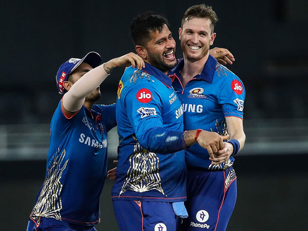 క్లిష్ట పరిస్థితుల్లో ముంబై ..