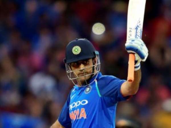 కోహ్లీ కేప్టెన్సీ మీద డ్రెస్సింగ్ రూమ్‌లో హీట్..