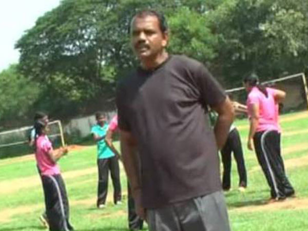 నీ కెరీర్ మొత్తం పాడవుతుందని