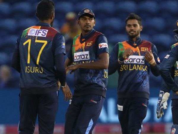 ప్రవీణ్ జయవిక్రమకు చోటు