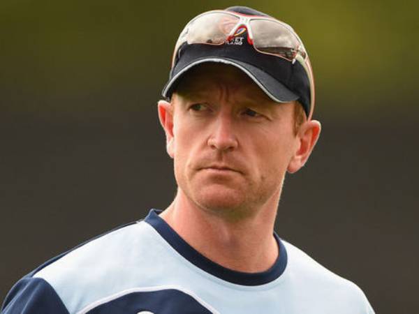 ఇంగ్లండ్ బౌలర్లు రెచ్చిపోయారు: