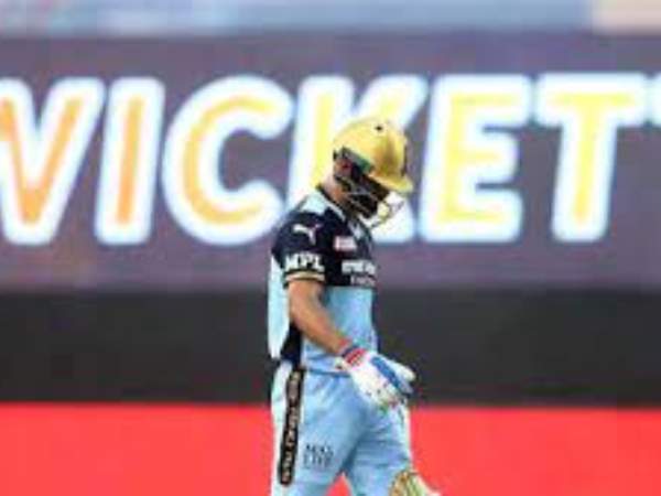  వరుసగా వికెట్లు కోల్పోవడంతో..