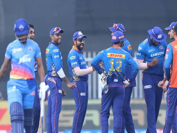 కష్టాల్లో ఢిల్లీ