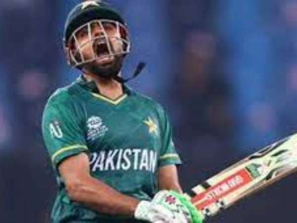  తొలి కెప్టెన్‌గా బాబర్ రికార్డు: