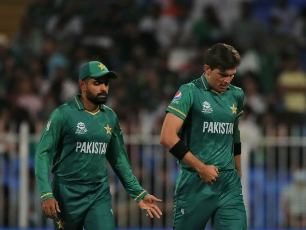 బాధను భరిస్తూనే.. బాధను భరిస్తూనే..