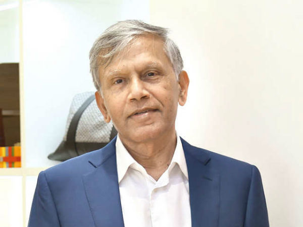 ఆ ఇద్దర్నీ పక్కన పెట్టాలి..