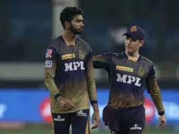 అయ్యర్ హాఫ్ సెంచరీ..