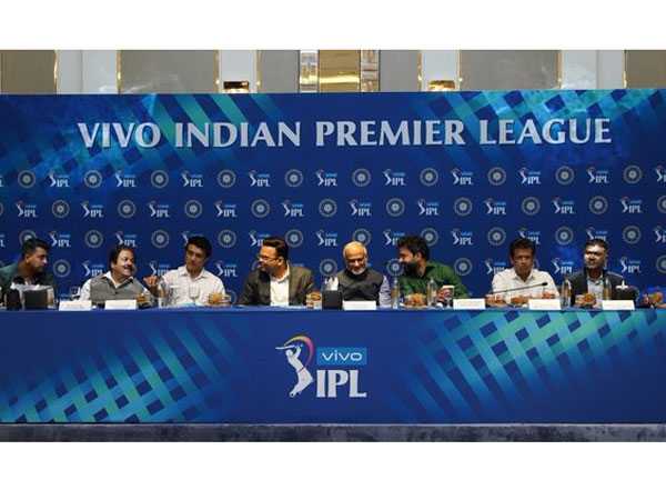 నలుగురికి చాన్స్..