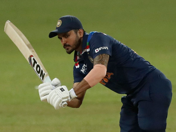 మెరిసిన పాండే.. మెరిసిన పాండే..