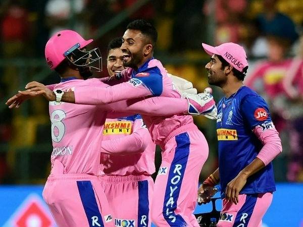 12 పాయింట్లతో 12 పాయింట్లతో