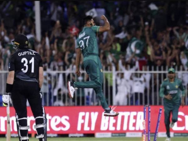 ఆరంభంలో తడబడినా..