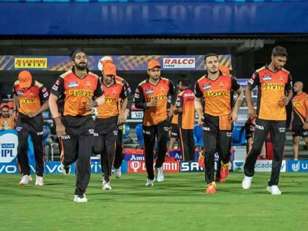 సన్‌రైజర్స్‌కు చేదు అనుభవం