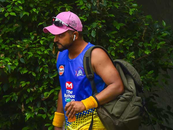 సురేష్ రైనా అవుట్..