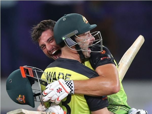 అంపైర్ తప్పుడు నిర్ణయం..