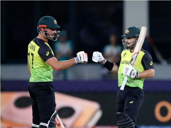 ఆదిలోనే ఆసీస్‌కు షాక్..