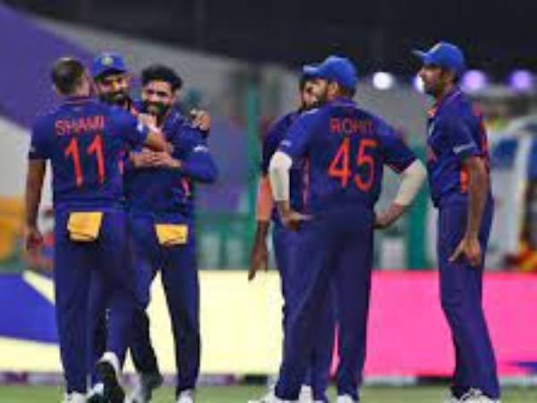  దెబ్బ కొట్టిన జడేజా: