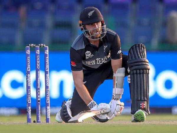 కేన్ మామ దూరం..