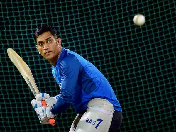 ధోనీ పట్టించుకున్నాడా?