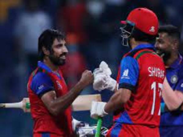 పరుగులు చేస్తేనే..