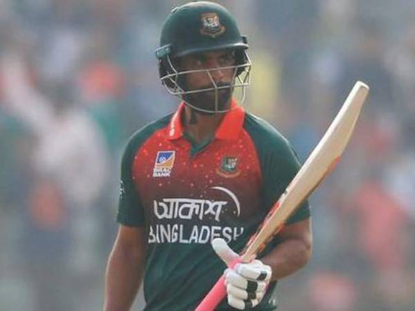 వీక్ బ్యాటింగ్..