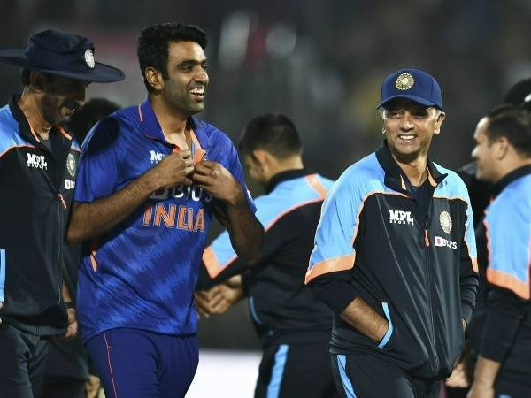 పొంగిపోవద్దు..