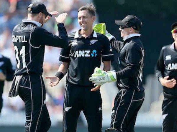న్యూజిలాండ్‌ ఓడితేనే: