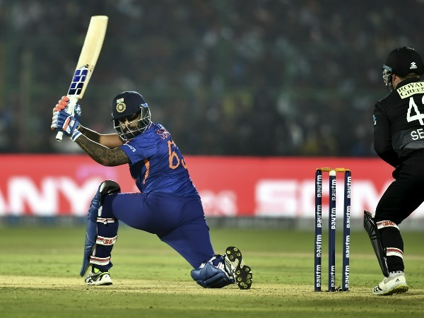 ఎప్పటిలానే ఆడా..