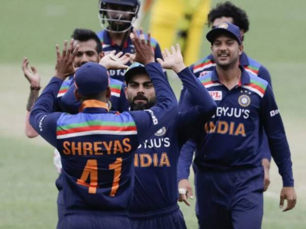 విఫలమైన నమీబియా బ్యాటర్లు