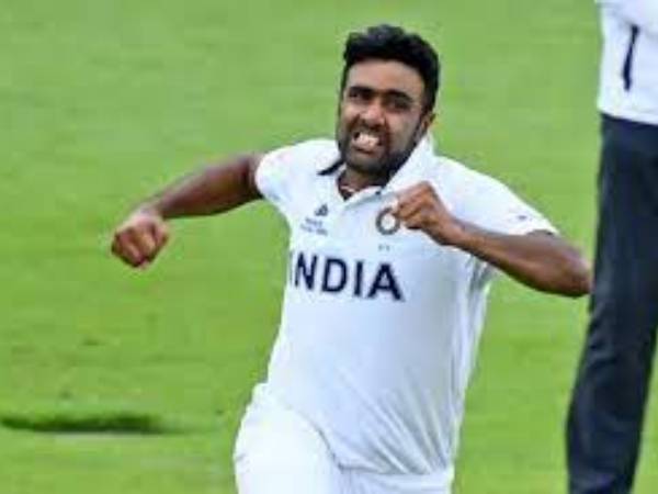 టెస్ట్ అవార్డు రేసులో..