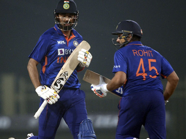 వన్డే టీమ్ ప్రకటించేటప్పుడు.. వన్డే టీమ్ ప్రకటించేటప్పుడు..