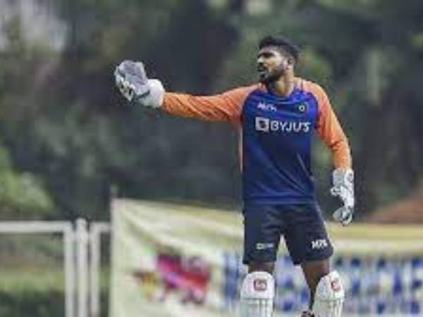  కేస్ భరత్ సెంచరీతో..