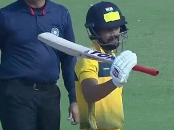 శిఖర్ ధావన్‌కు చెక్..