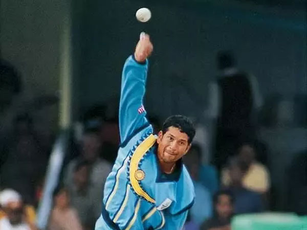 క్రికెట్ చ‌రిత్ర‌లో స‌చిన్‌కు చెర‌గ‌ని పేజీలు