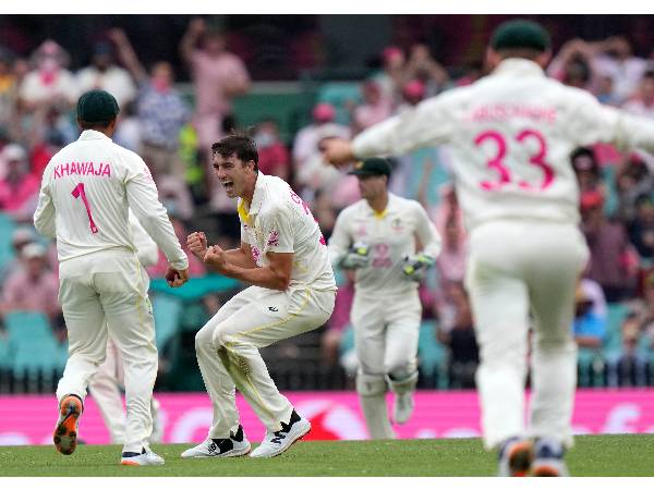 ఒకే స్కోర్ వ‌ద్ద 3 వికెట్లు డౌన్