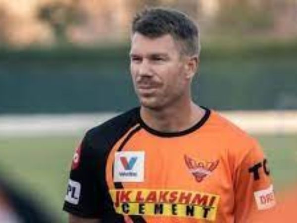 మళ్లీ వార్నర్‌ను తీసుకోవాలని..