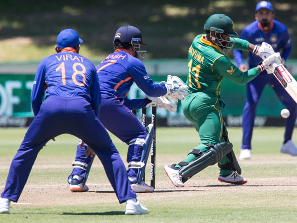 బవుమా, డస్సెన్ సెంచరీలు..