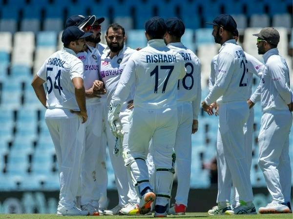 భారత్ విజయానికి 8 వికెట్లు.. భారత్ విజయానికి 8 వికెట్లు..