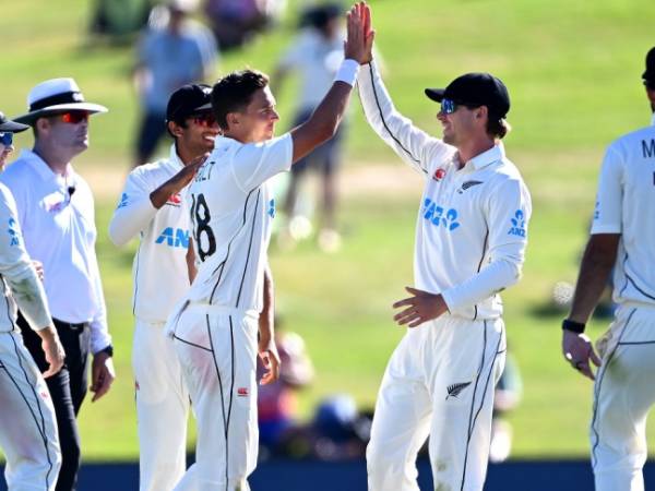  ఫ‌స్ట్ సెష‌న్‌లో 2 వికెట్లు