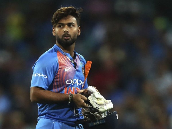 పంత్ సెటైర్స్.. పంత్ సెటైర్స్..