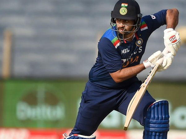 శార్దూల్ సూపర్ బ్యాటింగ్..