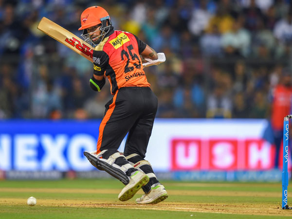 గ‌తంలో హైద‌రాబాద్ త‌ర‌ఫున‌..