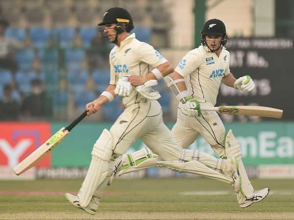 లాథ‌మ్ డ‌బుల్ సెంచ‌రీ