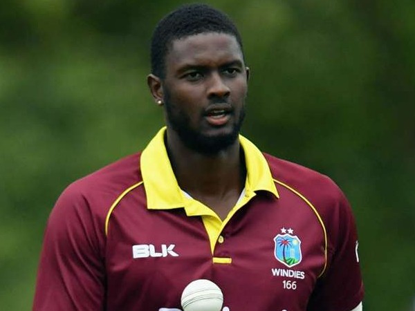 హోల్డ‌ర్‌ను రిటైన్ చేసుకోని ఎస్ఆర్‌హెచ్‌